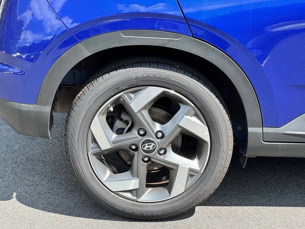 Used 2025 Hyundai Venue SEL FWD image 34