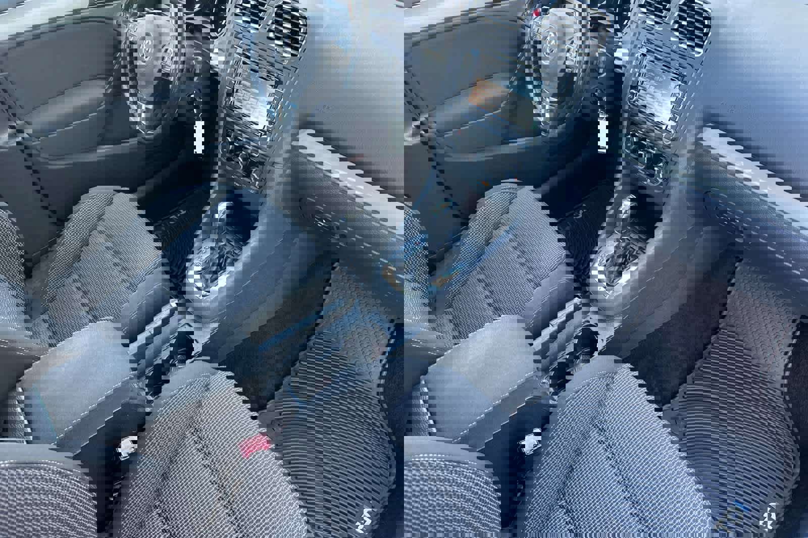 Used 2012 Volkswagen Golf TDI image 18