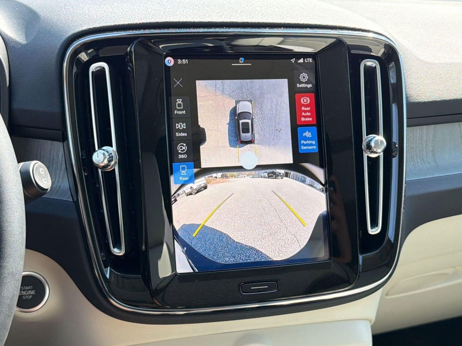 New 2026 Volvo XC40 B5 Ultra w/ Protection Package image 24