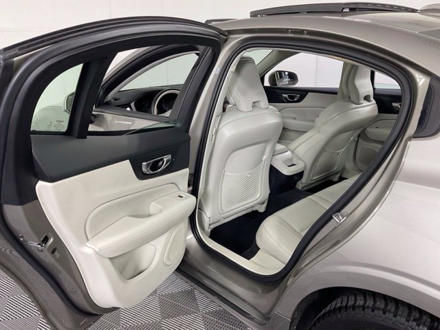 Used 2021 Volvo S60 T5 Momentum FWD image 33