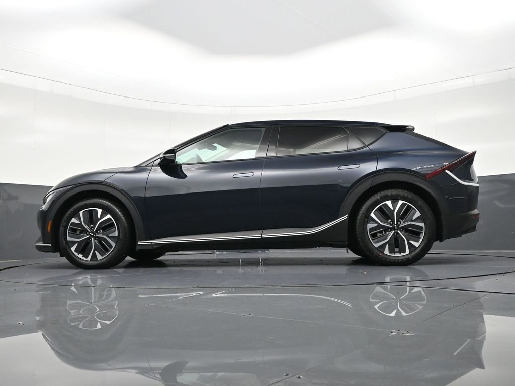 Used 2022 Kia EV6 Light image 26