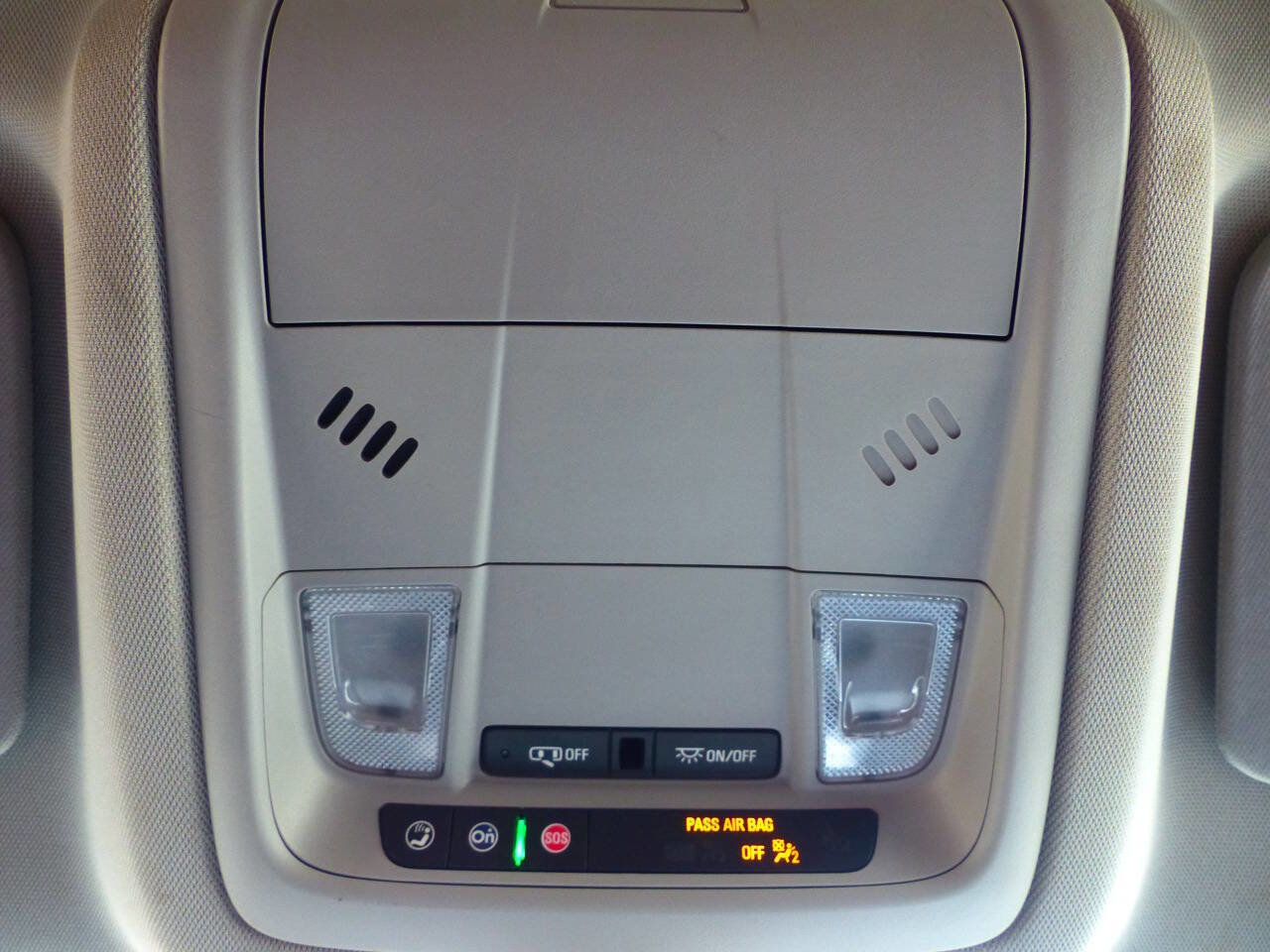 Used 2021 GMC Acadia SLE w/ Driver Convenience Package FWD image 32
