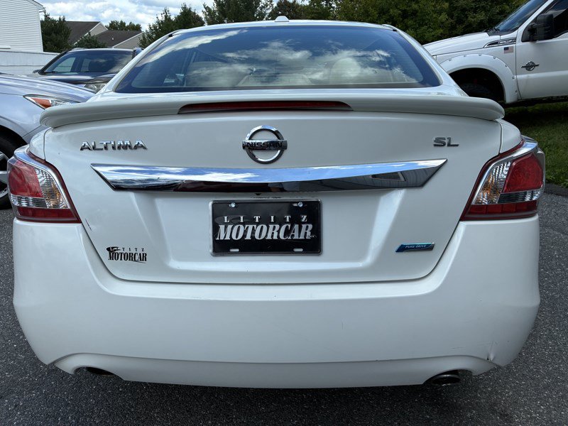 Used 2013 Nissan Altima 2.5 SL w/ Technology Pkg FWD image 5