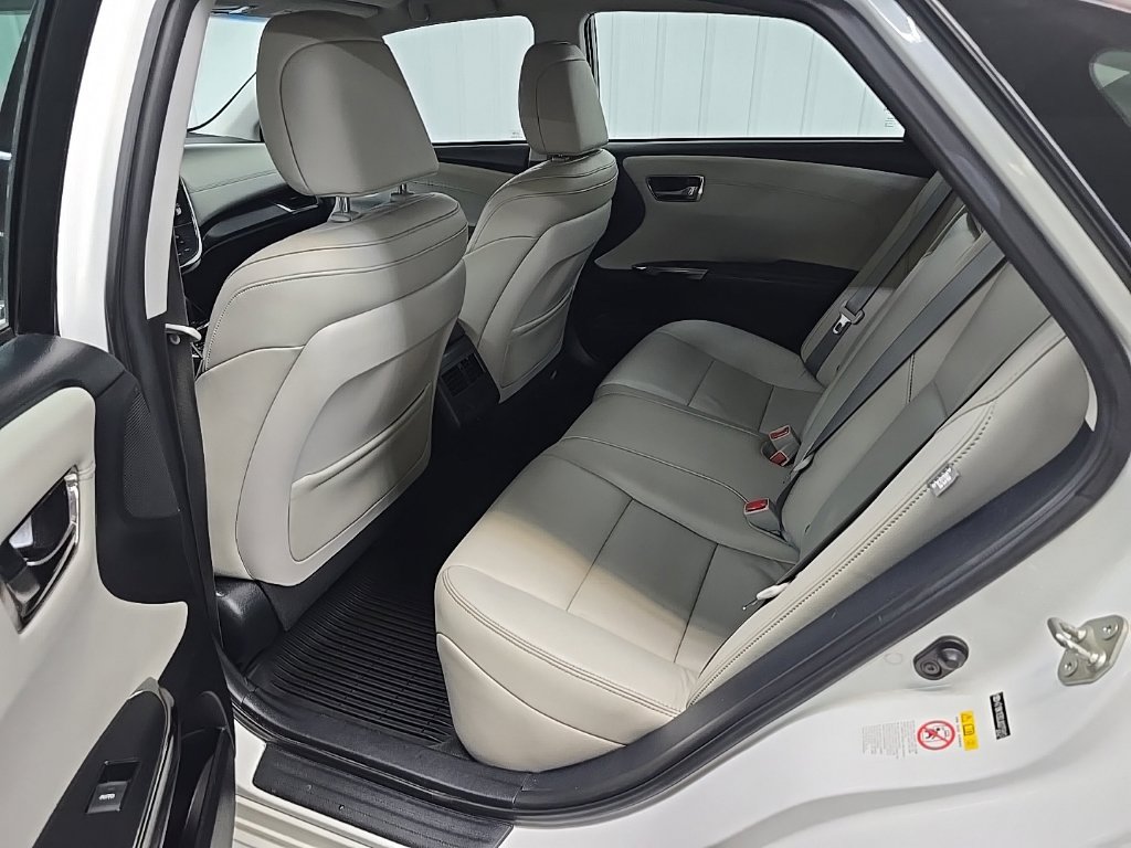 Used 2018 Toyota Avalon Touring w/ Carpet Mat Package FWD image 31
