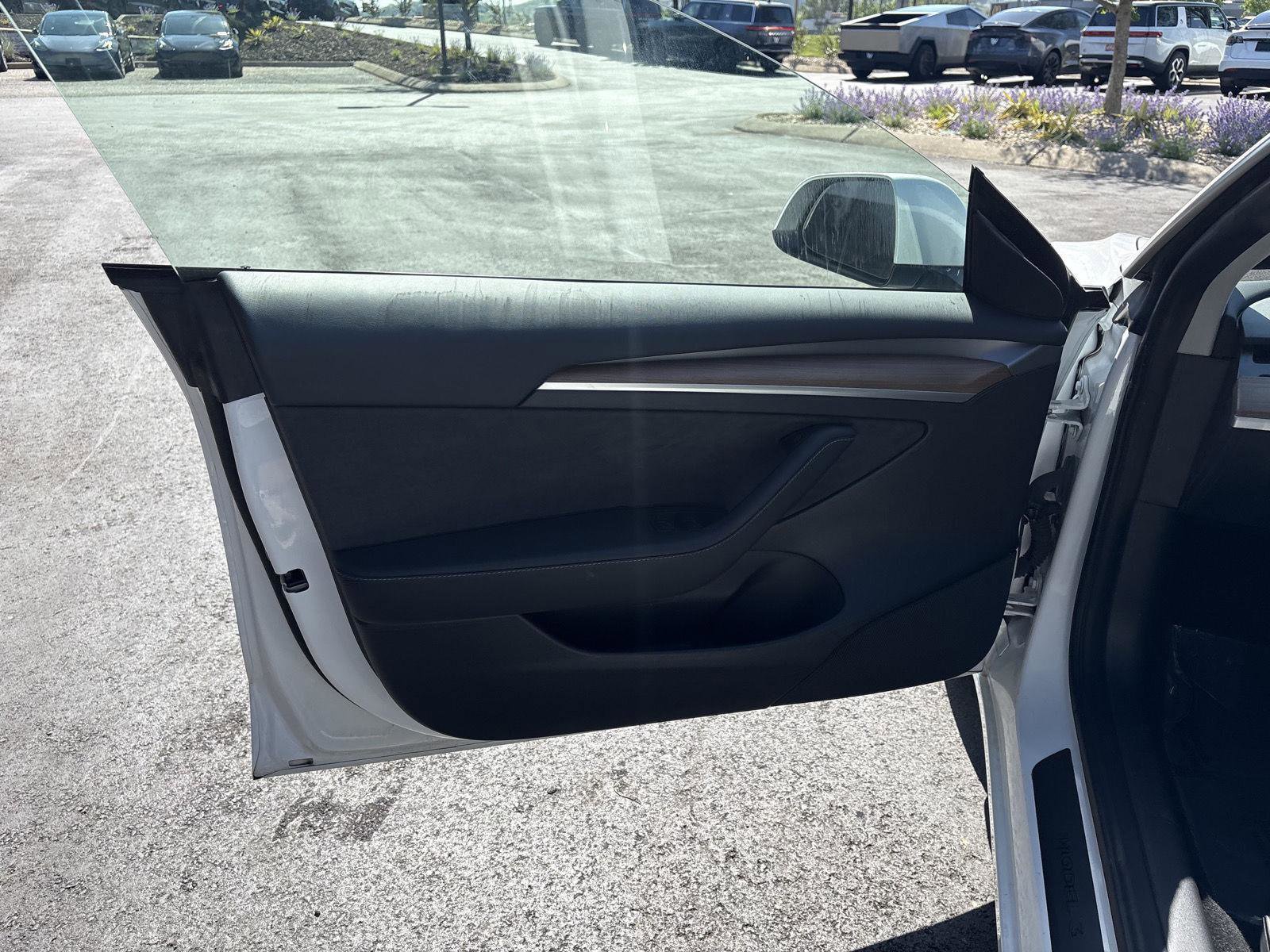 Used 2023 Tesla Model 3 Standard Range image 14