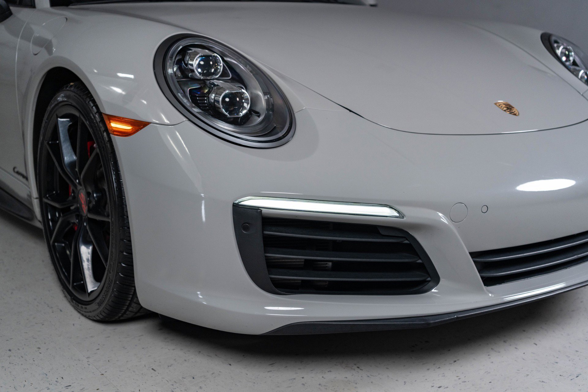 Used 2018 Porsche 911 Carrera 4S AWD/4WD image 19