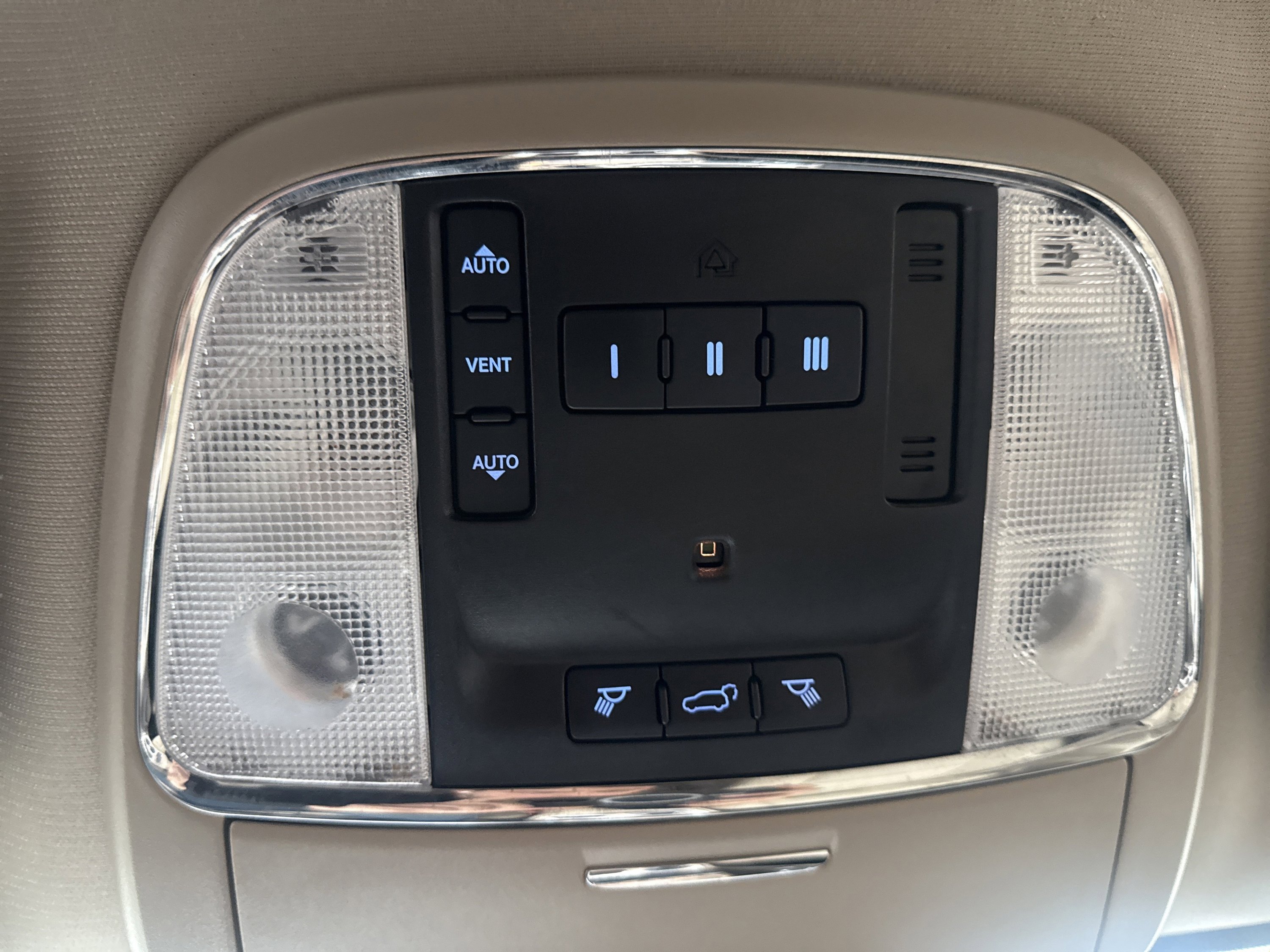 Used 2016 Jeep Grand Cherokee Limited image 24