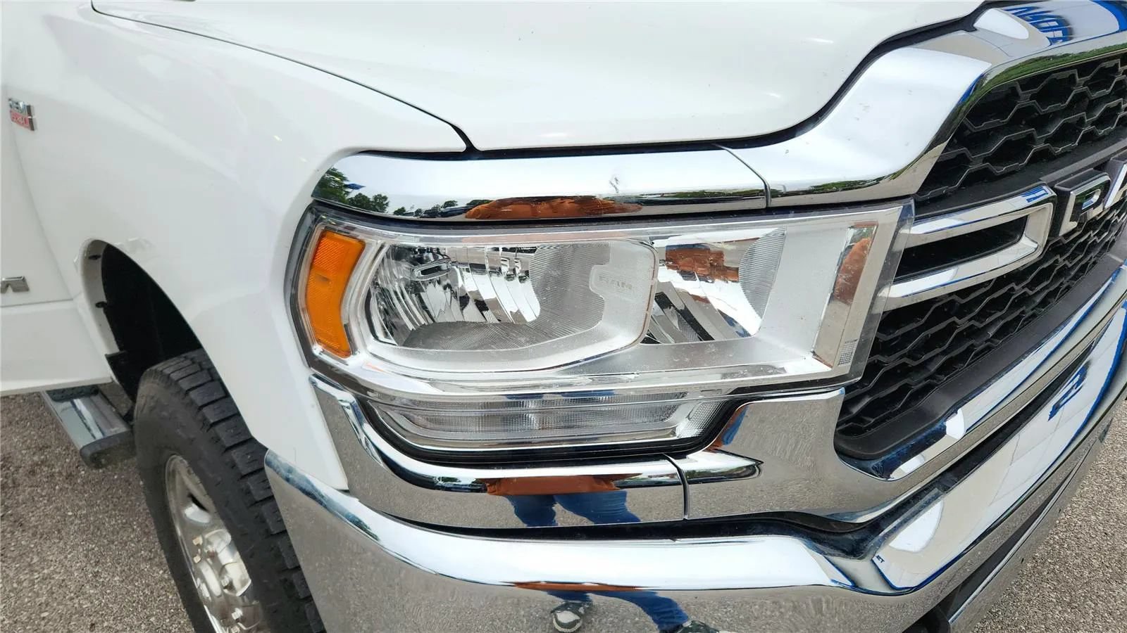 Used 2021 RAM 3500 Tradesman w/ Chrome Appearance Group AWD/4WD image 10