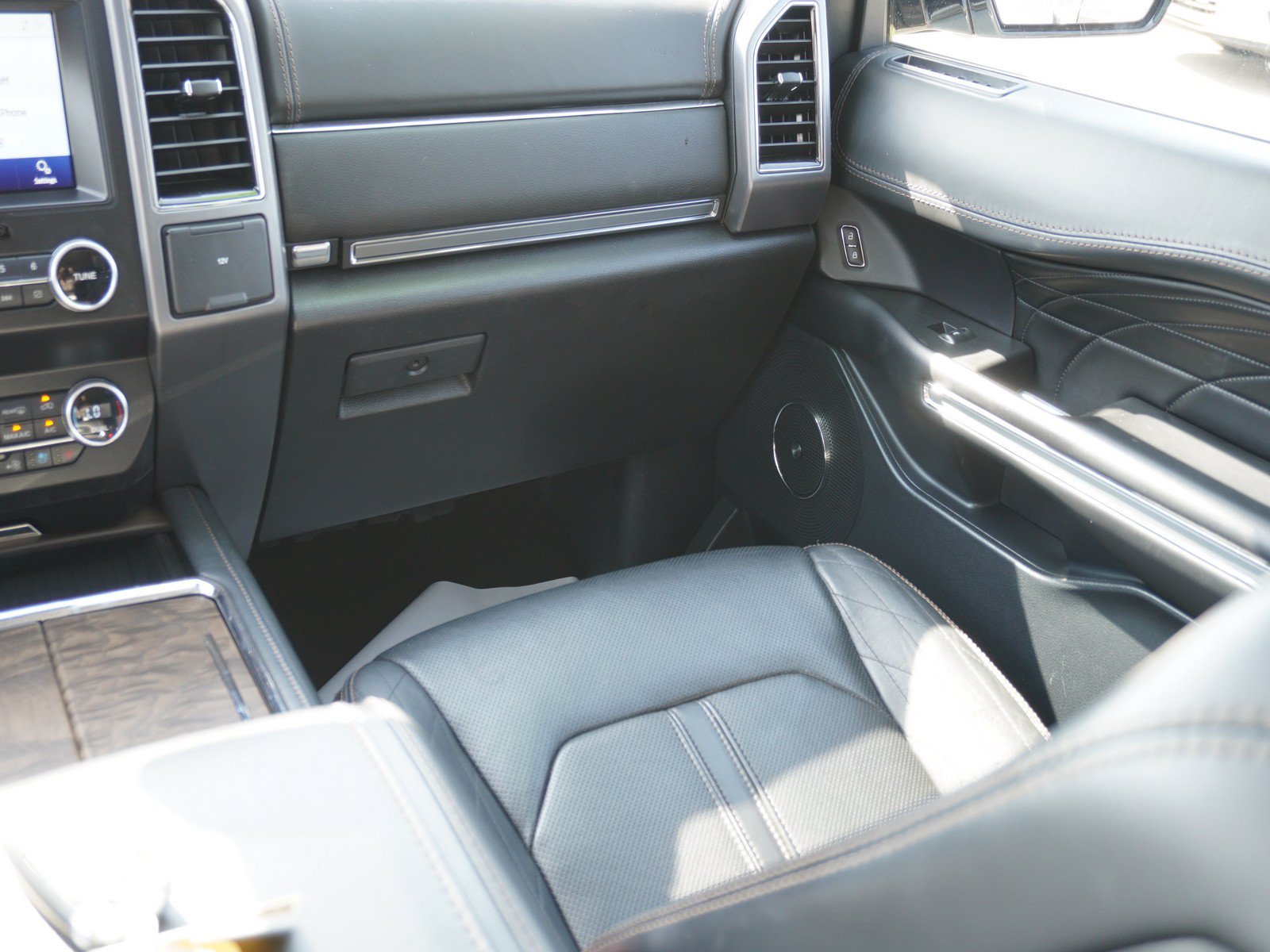 Used 2021 Ford Expedition Max Platinum AWD/4WD image 25