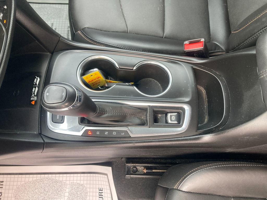 Used 2018 Chevrolet Equinox Premier image 34