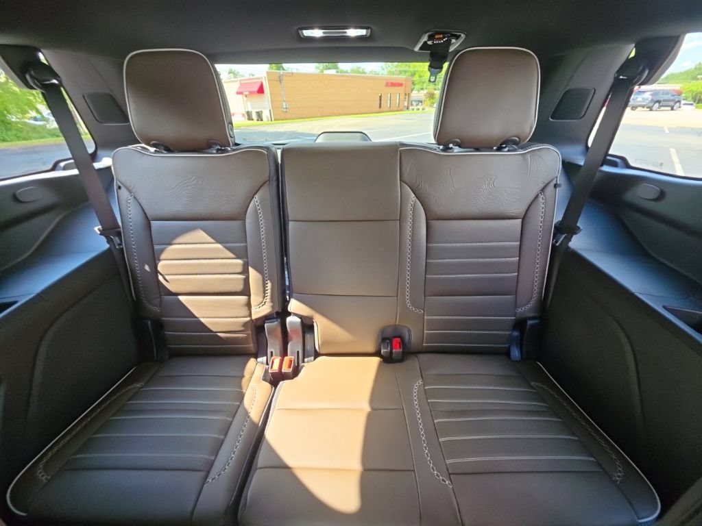 New 2026 GMC Yukon Denali Ultimate AWD/4WD image 19