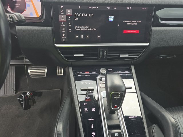 Used 2021 Porsche Cayenne S image 6