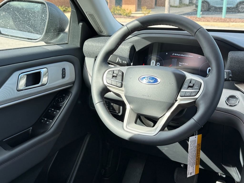 Used 2026 Ford Explorer Active w/ Active Comfort Package image 11