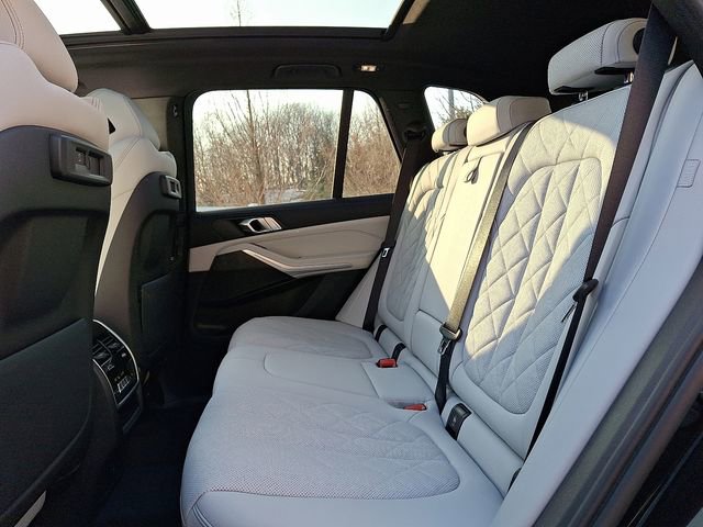 Used 2023 BMW X5 xDrive40i w/ Premium Package image 10