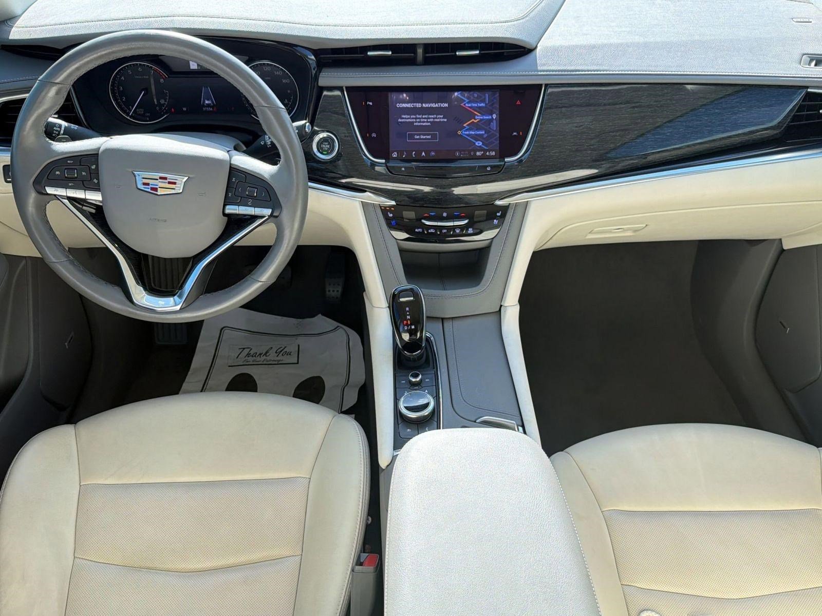 Used 2023 Cadillac XT6 Premium Luxury image 16