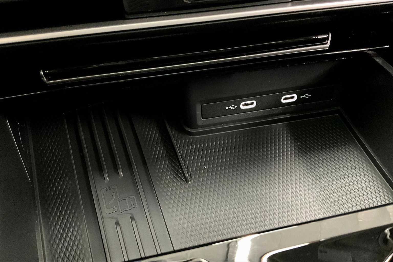 New 2026 Volkswagen Atlas Peak Edition image 21