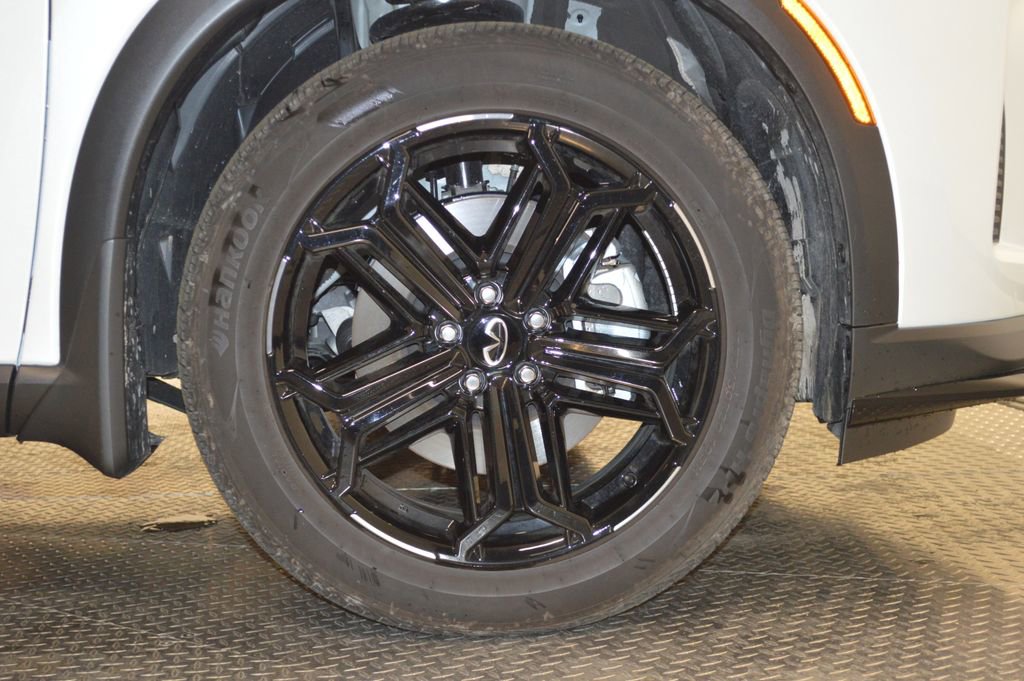 Certified 2026 INFINITI QX60 Sport w/ Dark Cargo Package image 14