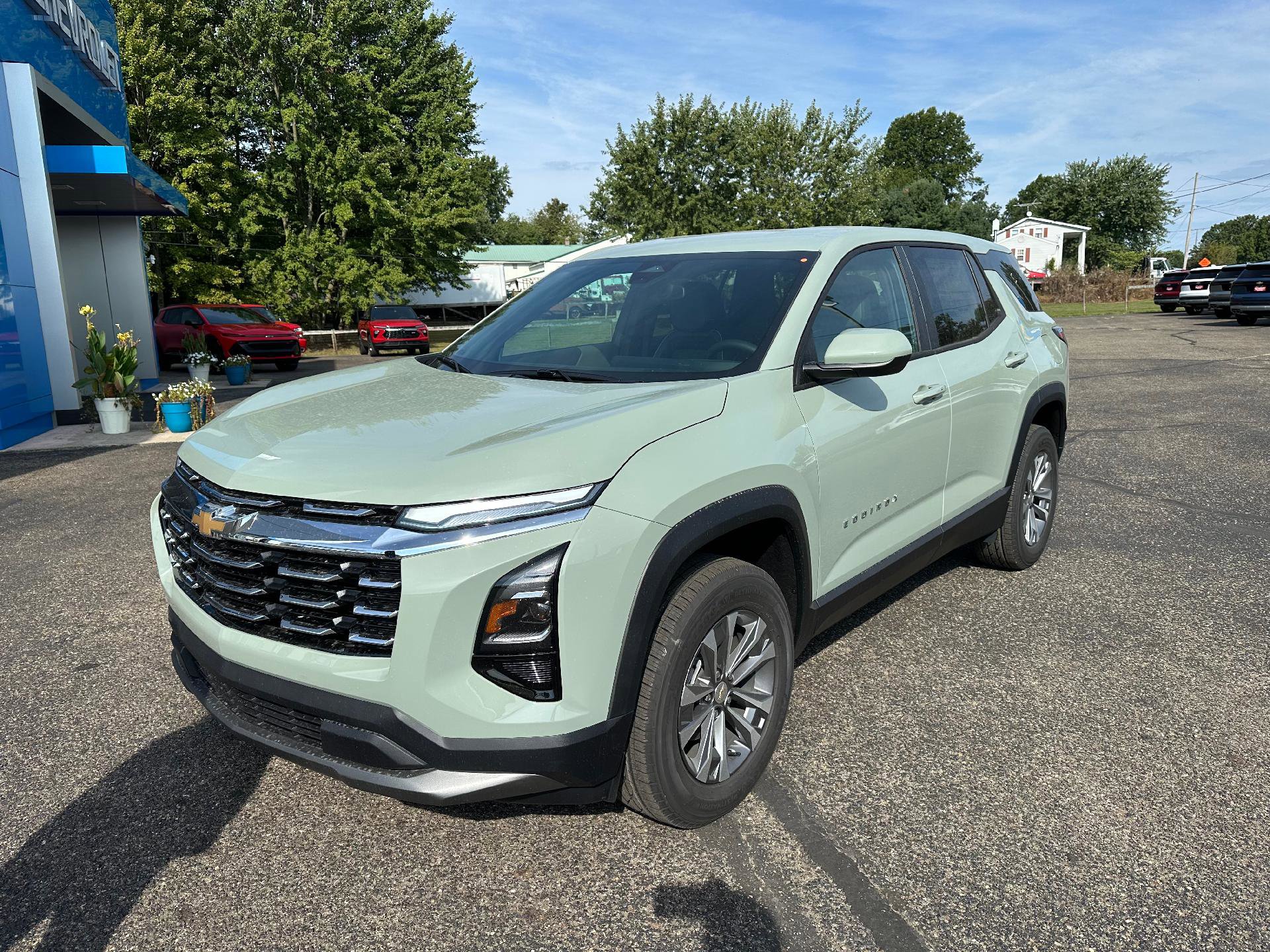 New 2026 Chevrolet Equinox LT w/ Convenience Package II image 1