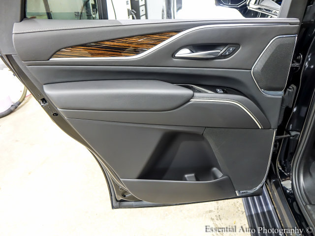 Certified 2024 Cadillac Escalade Premium Luxury w/ Performance Package AWD/4WD image 25