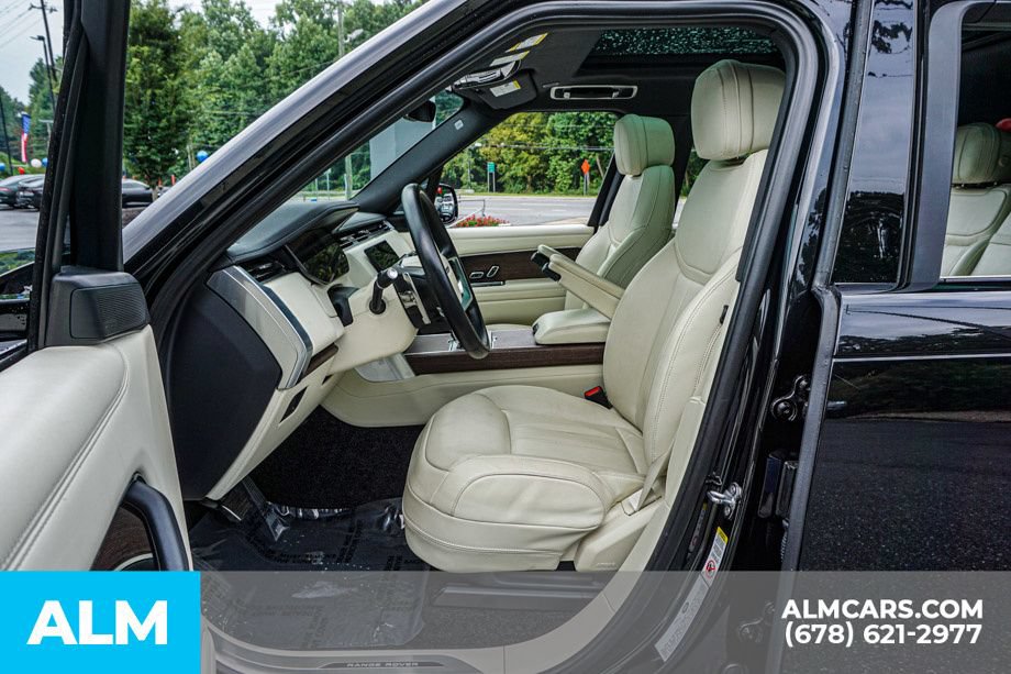 Used 2025 Land Rover Range Rover Long Wheelbase SE AWD/4WD image 18