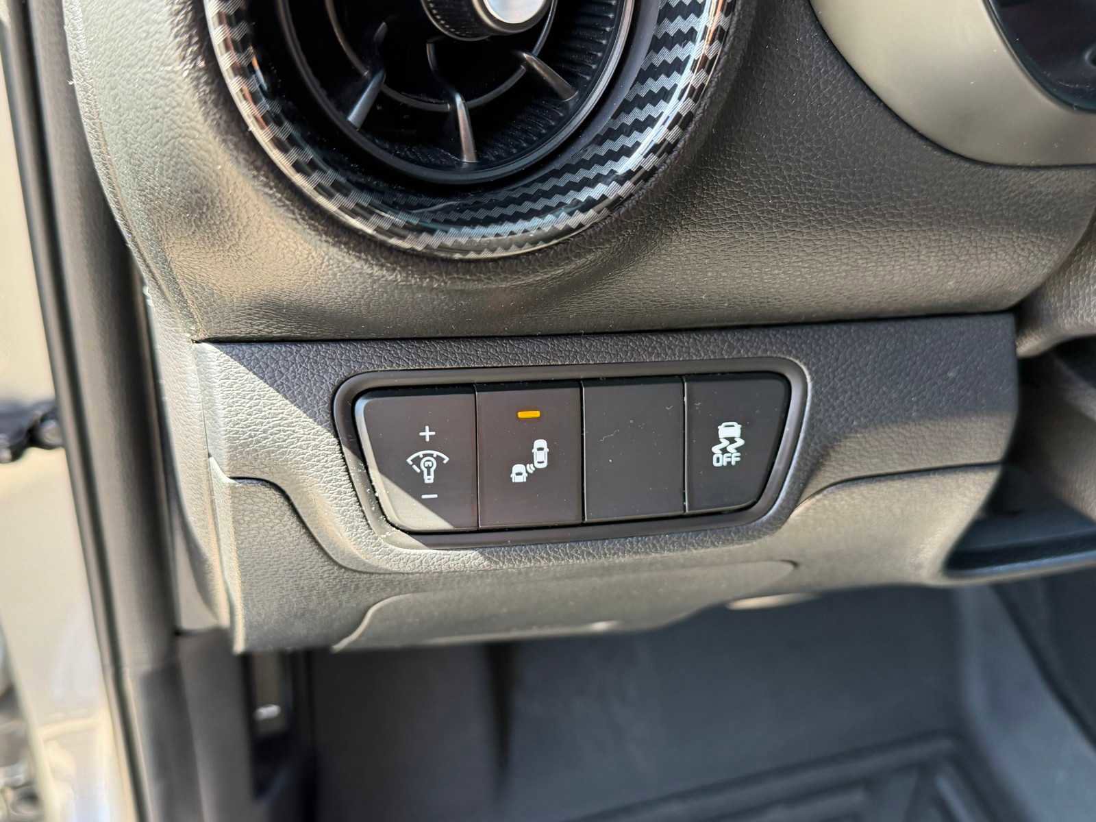 Used 2023 Kia Forte GT FWD image 16