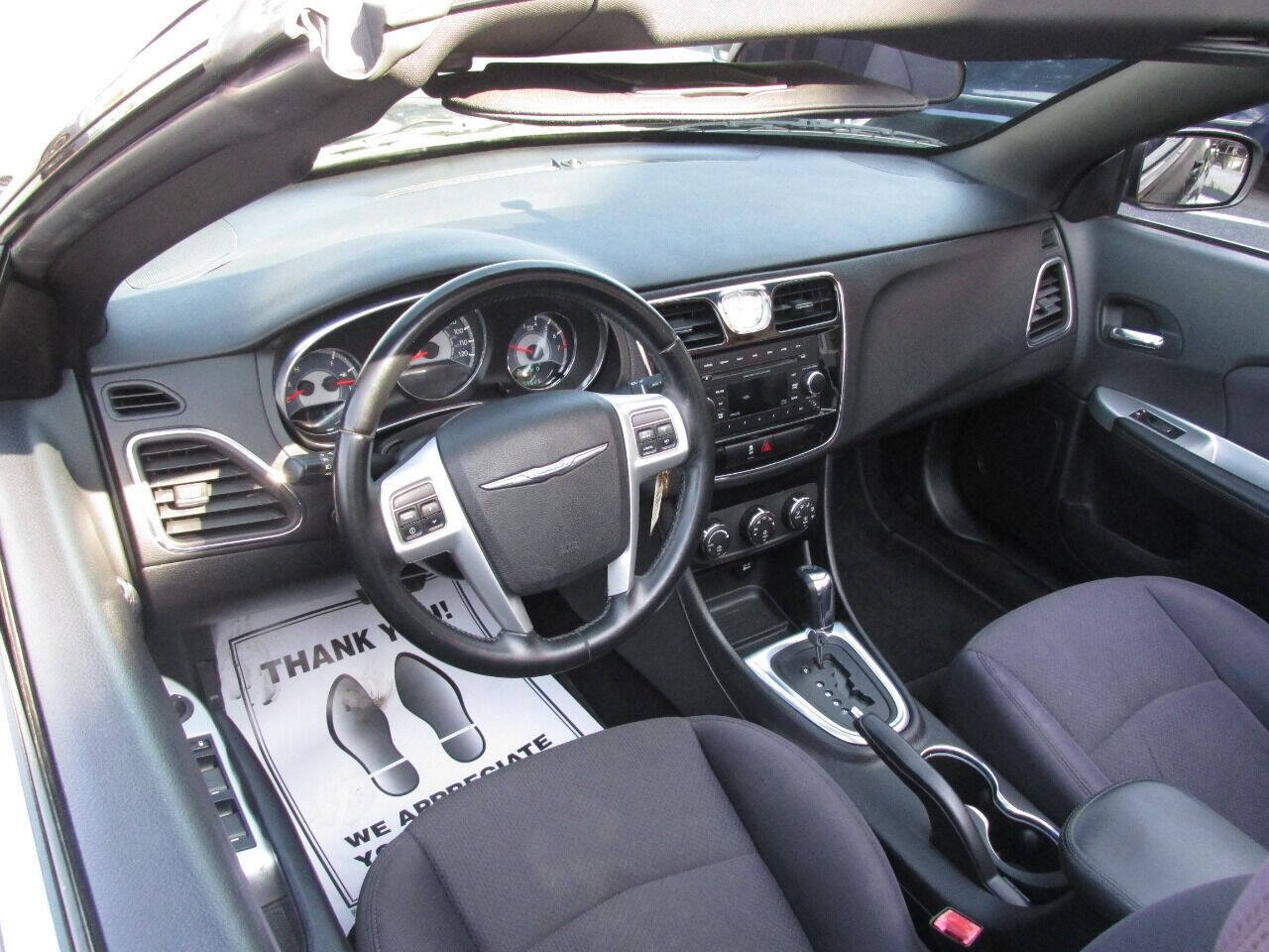 Used 2013 Chrysler 200 Touring FWD image 5