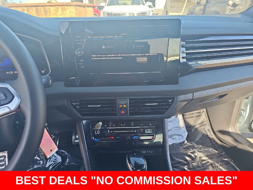 Used 2025 Volkswagen Jetta Sport FWD image 19
