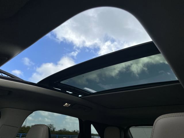 Used 2020 Ford Escape Titanium image 40