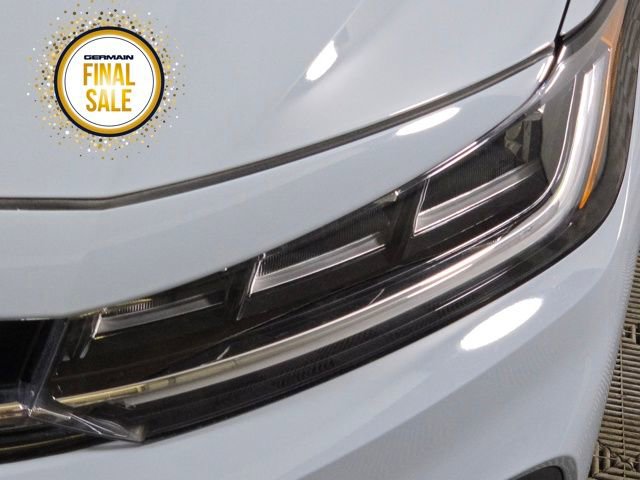 Used 2025 Volkswagen Jetta SE w/ Sunroof Package image 12