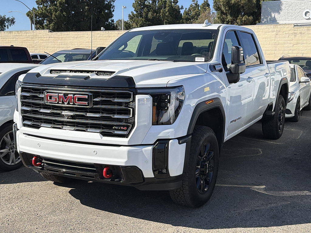 Used 2025 GMC Sierra 2500 AT4 AWD/4WD image 3