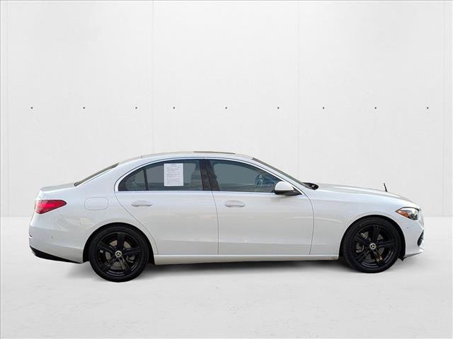 Used 2025 Mercedes-Benz C 300 4MATIC Sedan image 4