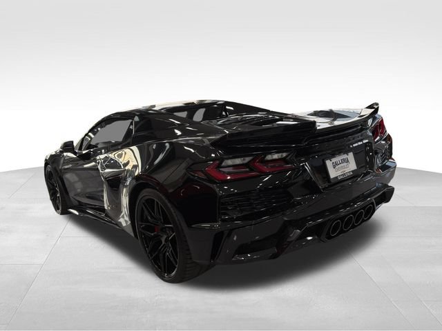 Used 2025 Chevrolet Corvette Z06 w/ Stealth Interior Trim Package RWD image 8