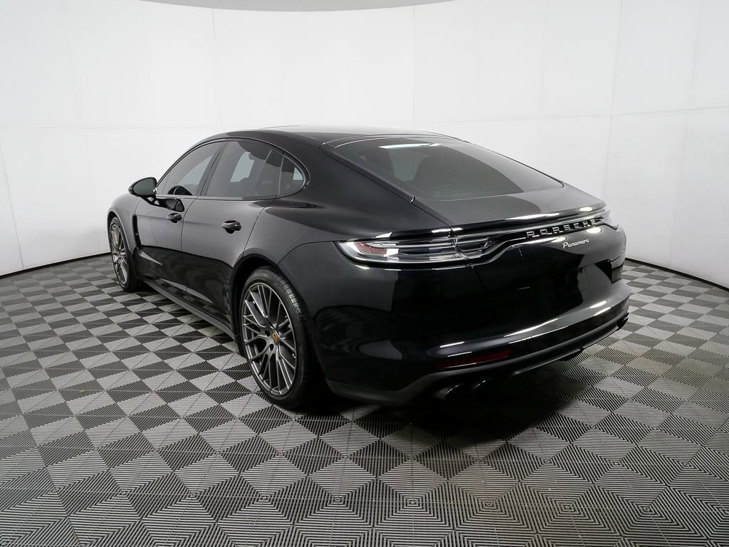 Certified 2023 Porsche Panamera Platinum Edition image 3