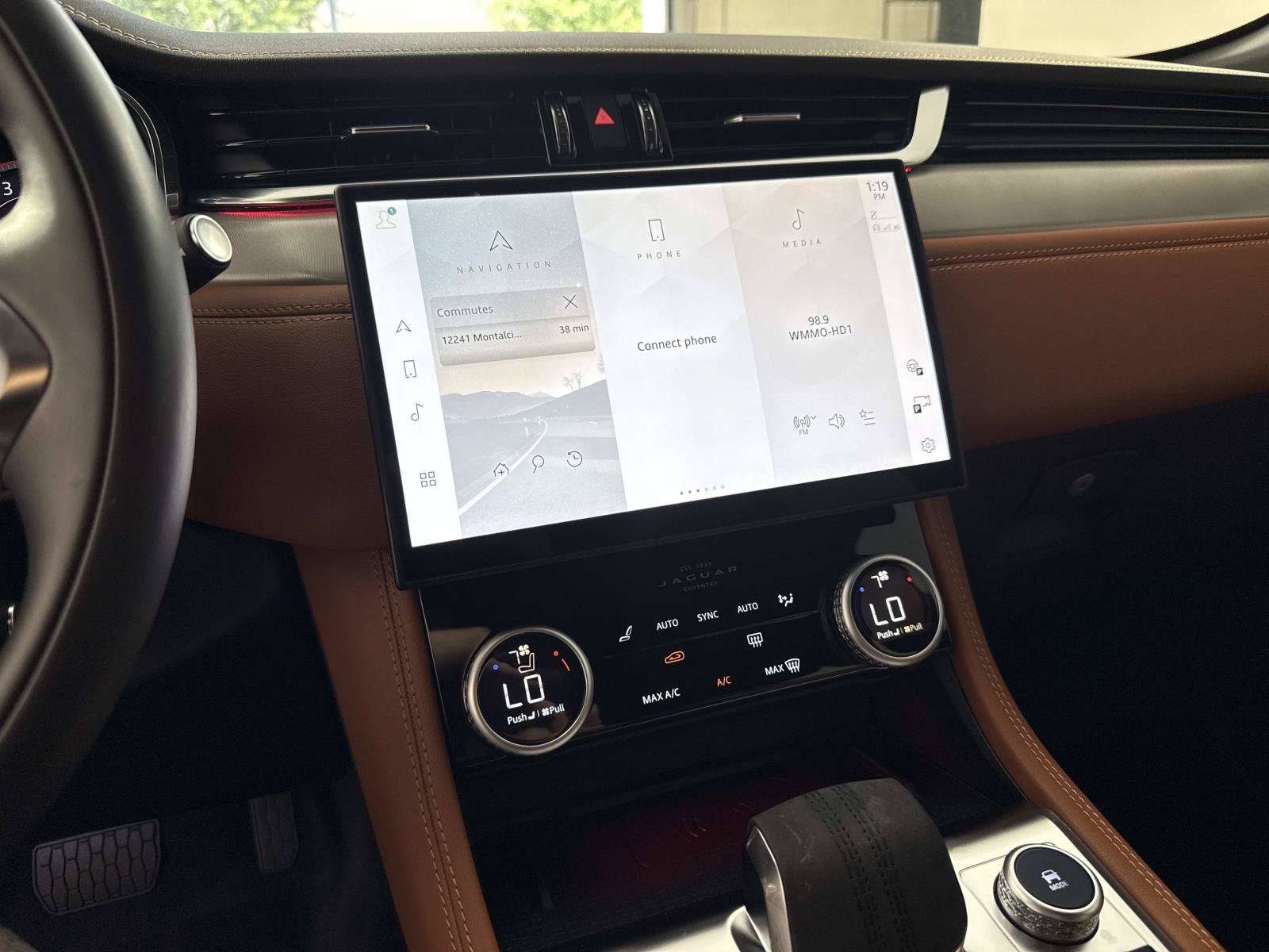 Certified 2026 Jaguar F-PACE R-Dynamic S AWD/4WD image 21