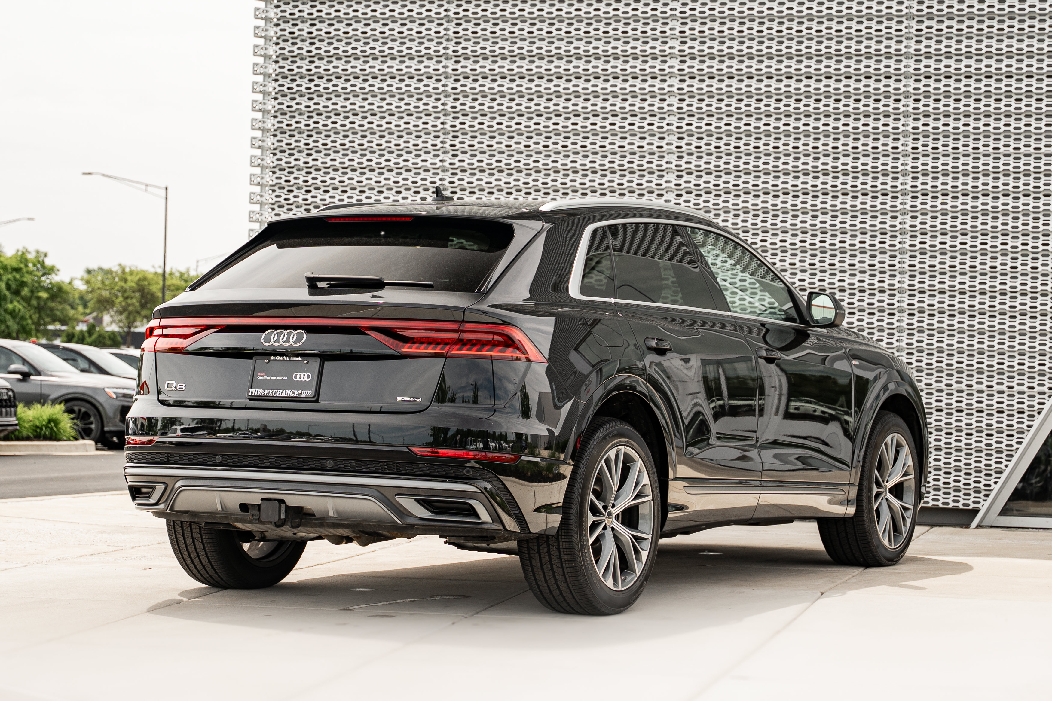 Certified 2023 Audi Q8 Premium Plus AWD/4WD image 4
