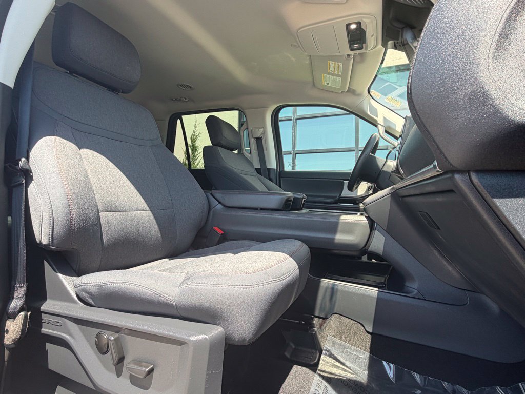 Used 2025 Ford Expedition Active AWD/4WD image 20