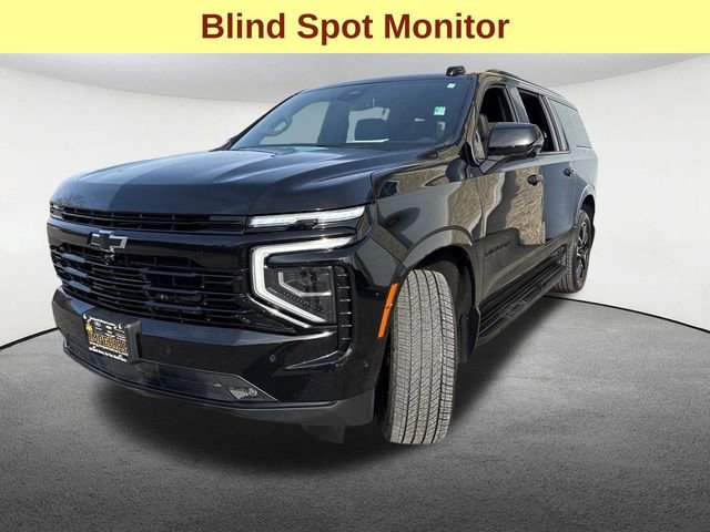 Used 2025 Chevrolet Suburban RST w/ Comfort Package AWD/4WD image 5