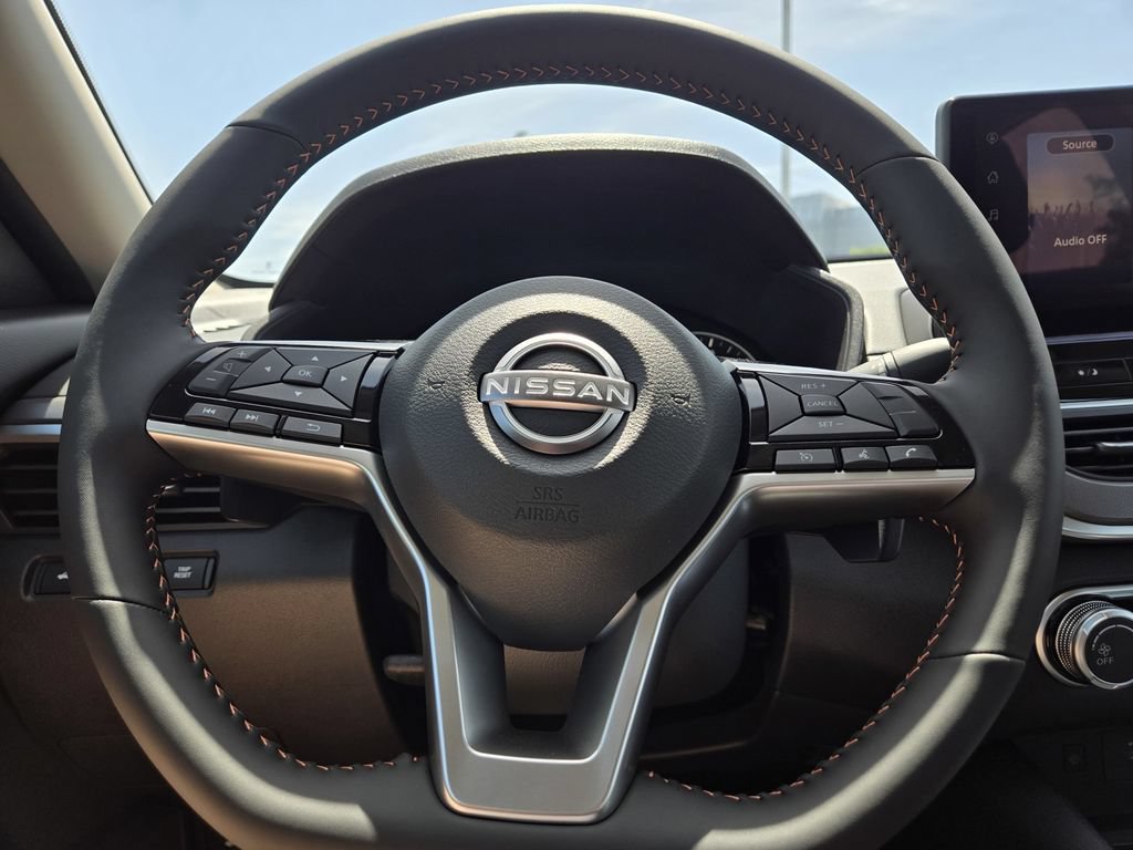 New 2026 Nissan Altima 2.5 SR FWD image 15