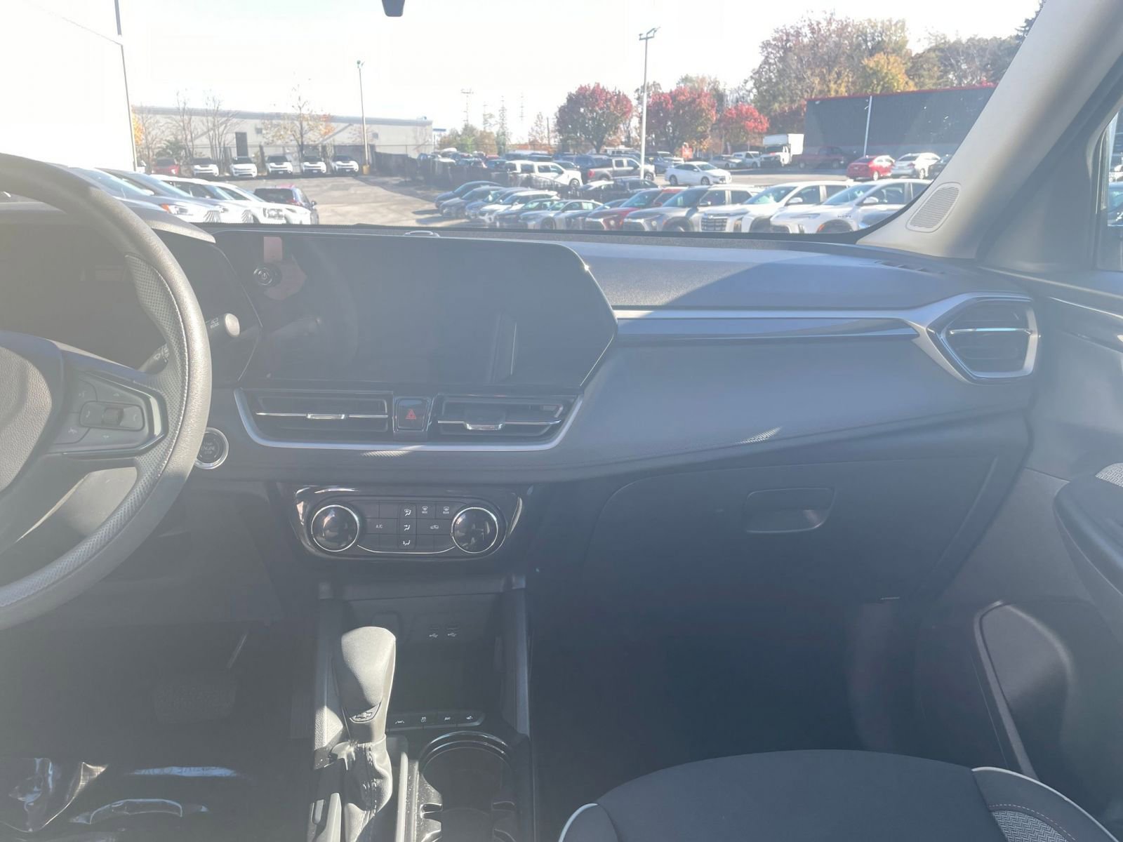 Used 2025 Chevrolet TrailBlazer LT image 33