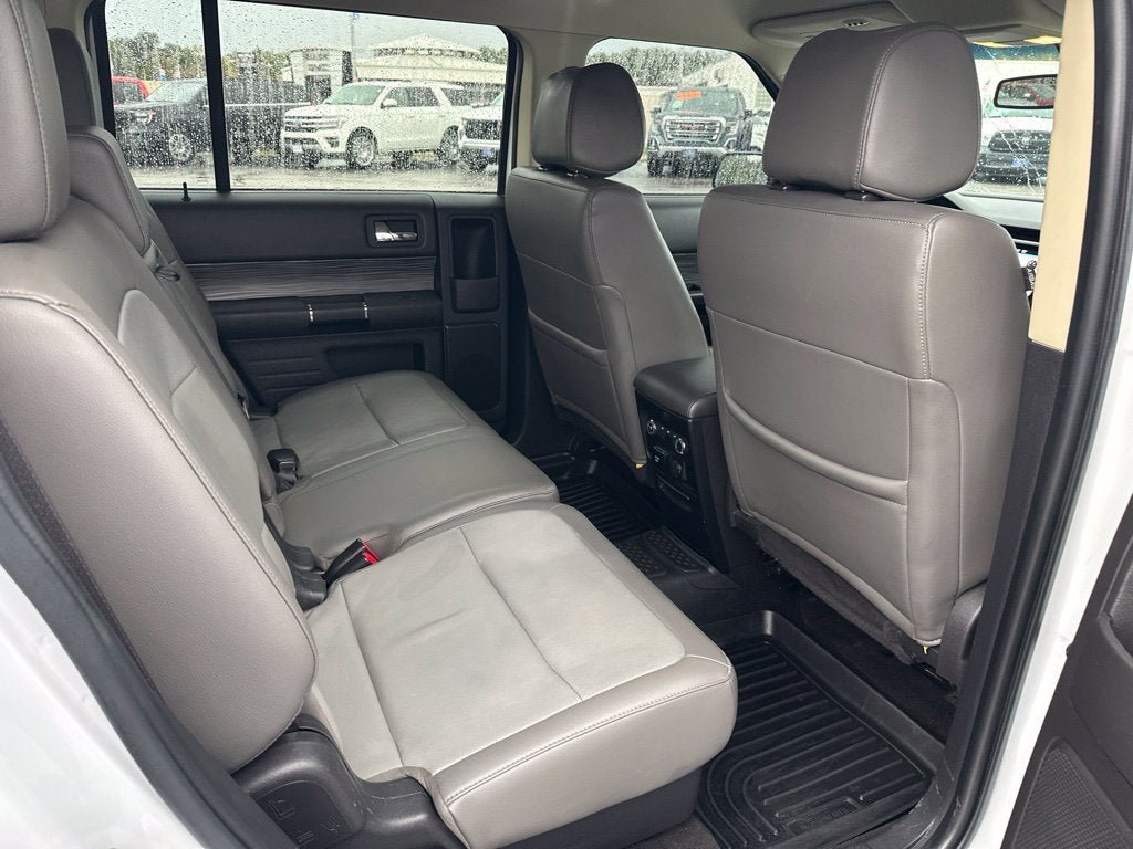 Used 2019 Ford Flex SEL w/ Equipment Group 202A FWD image 10