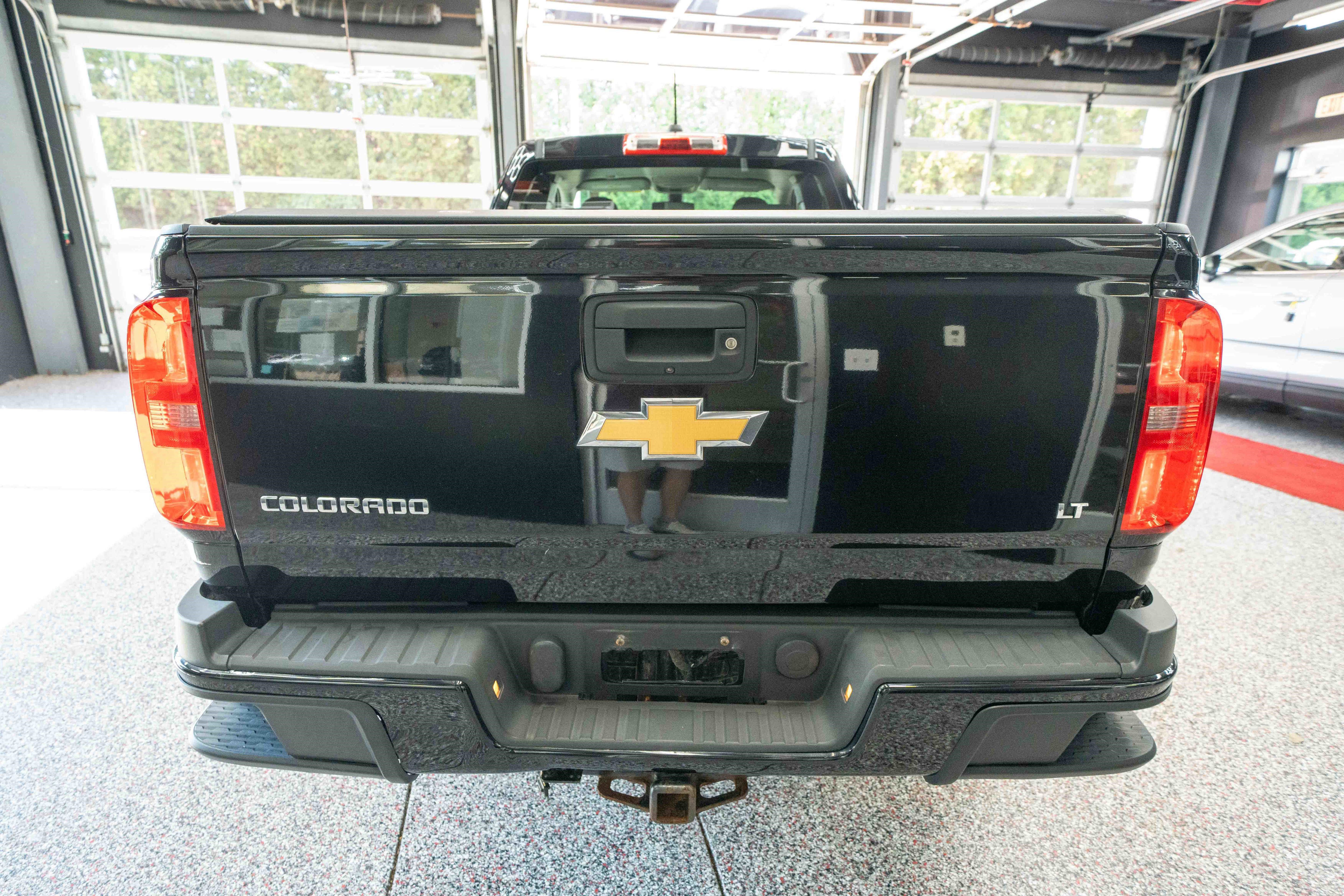 Used 2015 Chevrolet Colorado LT w/ LT Convenience Package RWD image 3