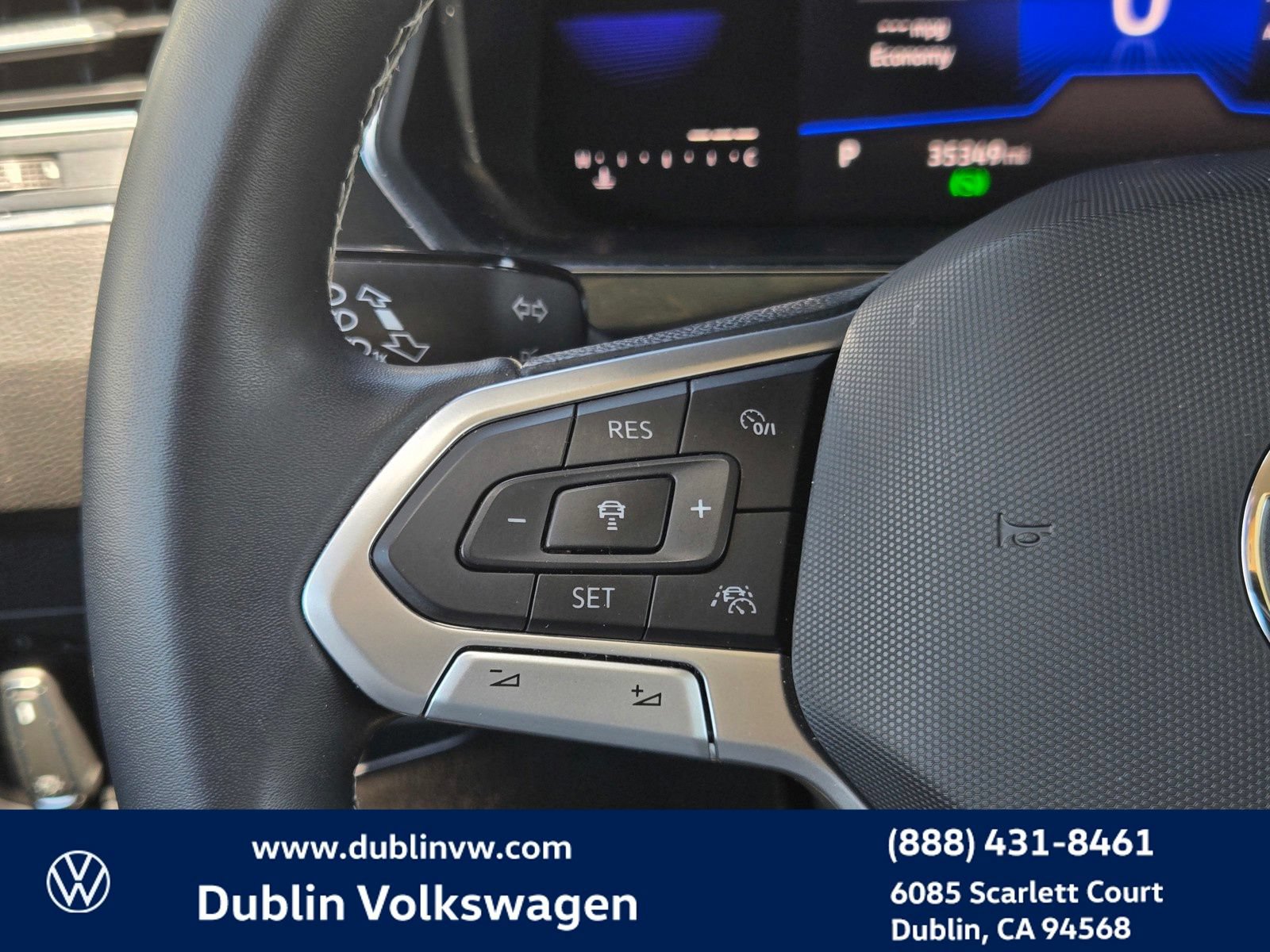 Certified 2023 Volkswagen Tiguan SE w/ Panoramic Sunroof Package AWD/4WD image 21