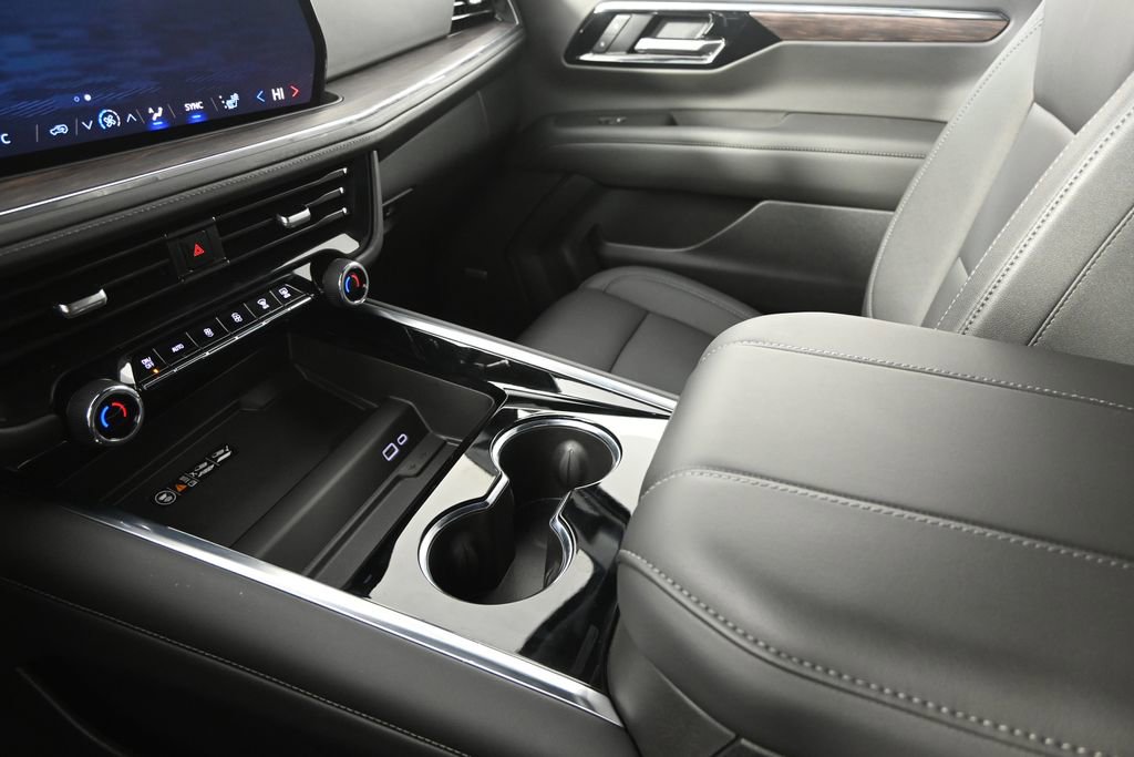 Used 2025 Chevrolet Tahoe LT w/ Comfort Package image 34