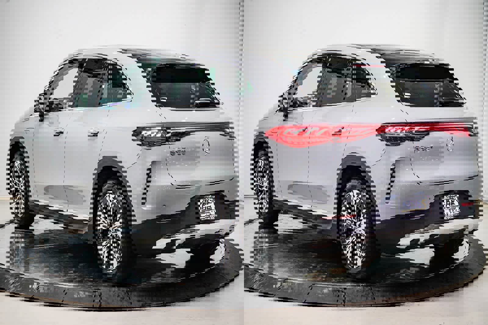 Used 2026 Mercedes-Benz EQE 320+ SUV image 2