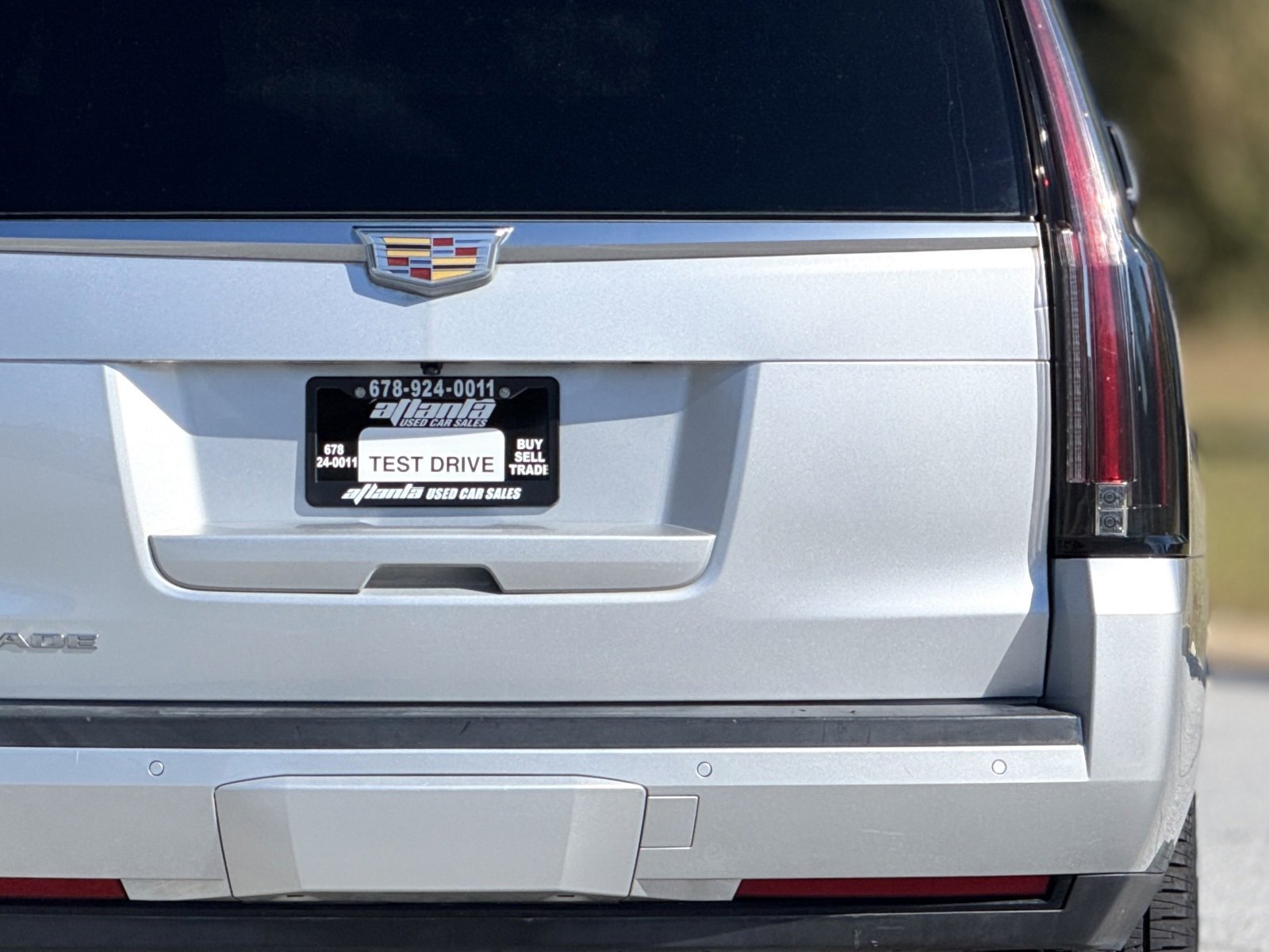 Used 2016 Cadillac Escalade 2WD image 16