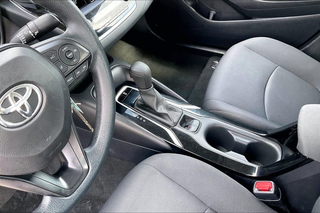 Used 2022 Toyota Corolla LE FWD image 15