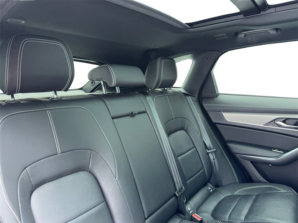 Used 2024 Jaguar F-PACE R-Dynamic S image 49