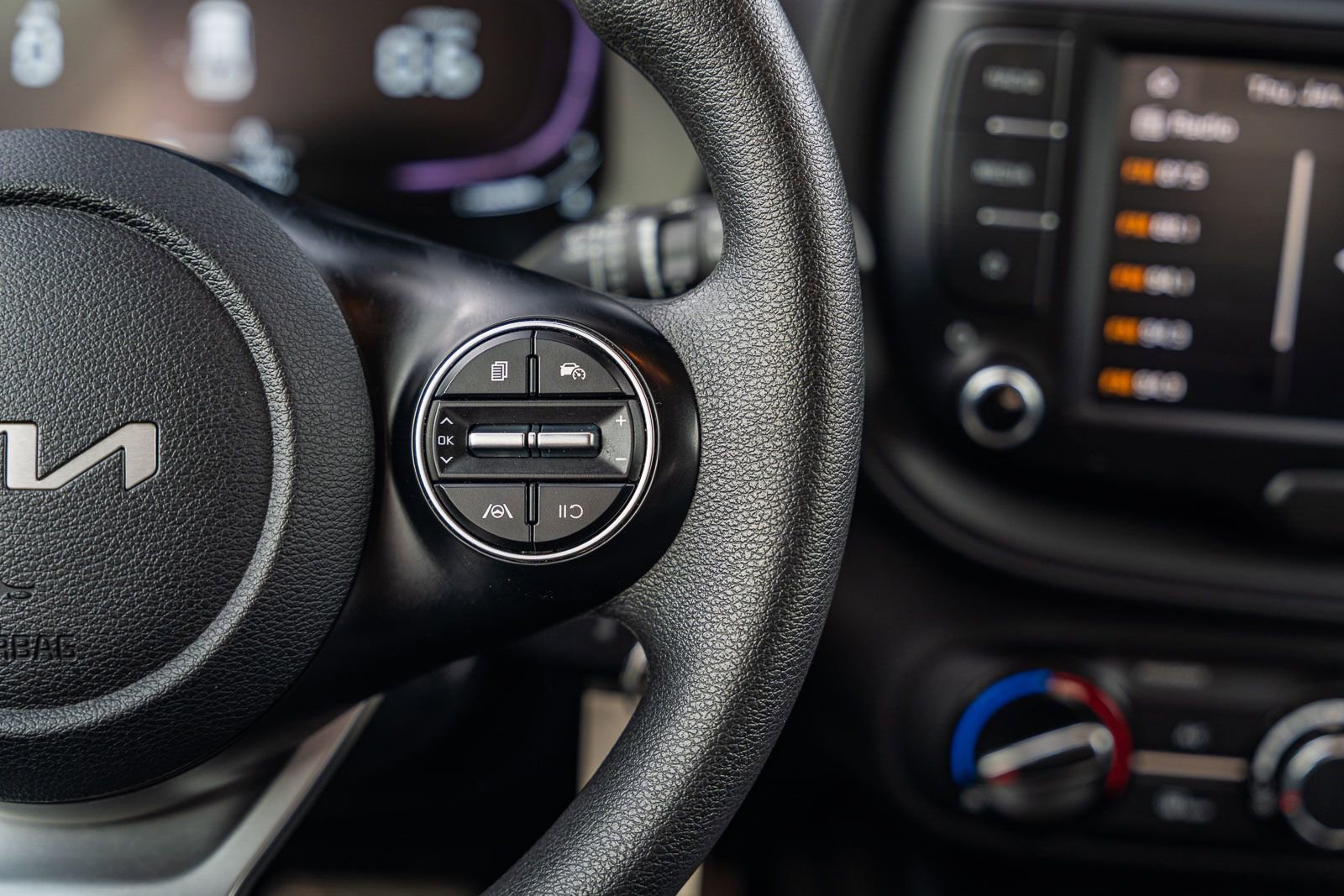 Used 2023 Kia Soul LX w/ LX Technology Package image 30