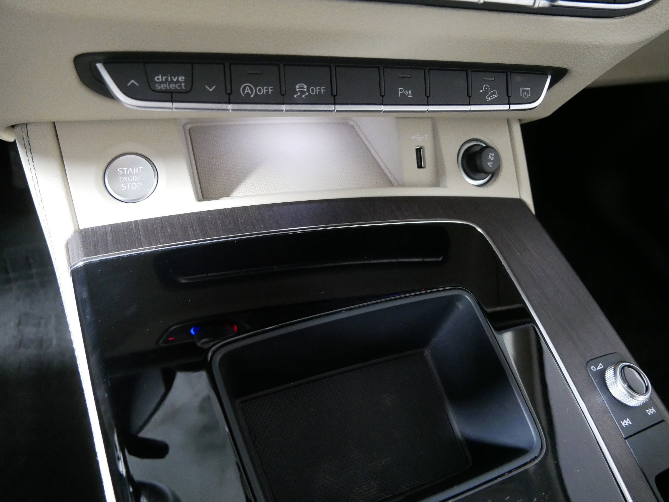 Used 2023 Audi Q5 2.0T Premium Plus w/ Premium Plus Package image 29