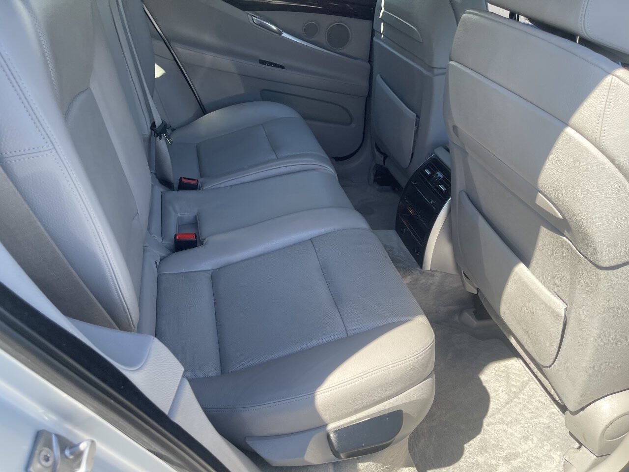Used 2012 BMW 550i Gran Turismo xDrive AWD/4WD image 22